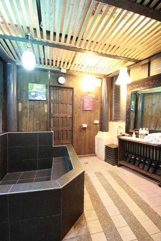 Hotel Les Champs Jiaoxi Buitenkant foto