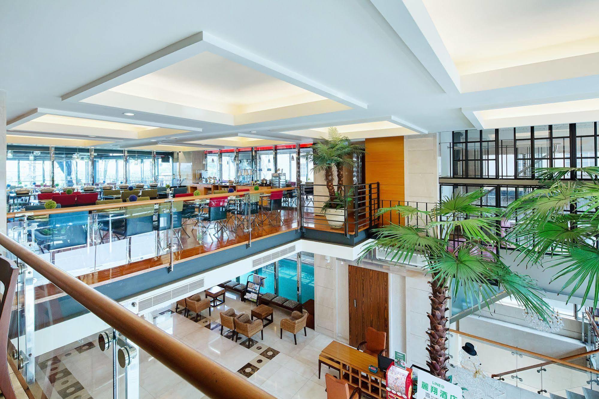 Hotel Les Champs Jiaoxi Buitenkant foto