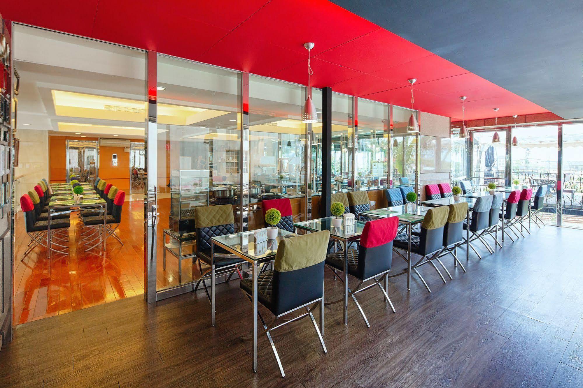 Hotel Les Champs Jiaoxi Buitenkant foto