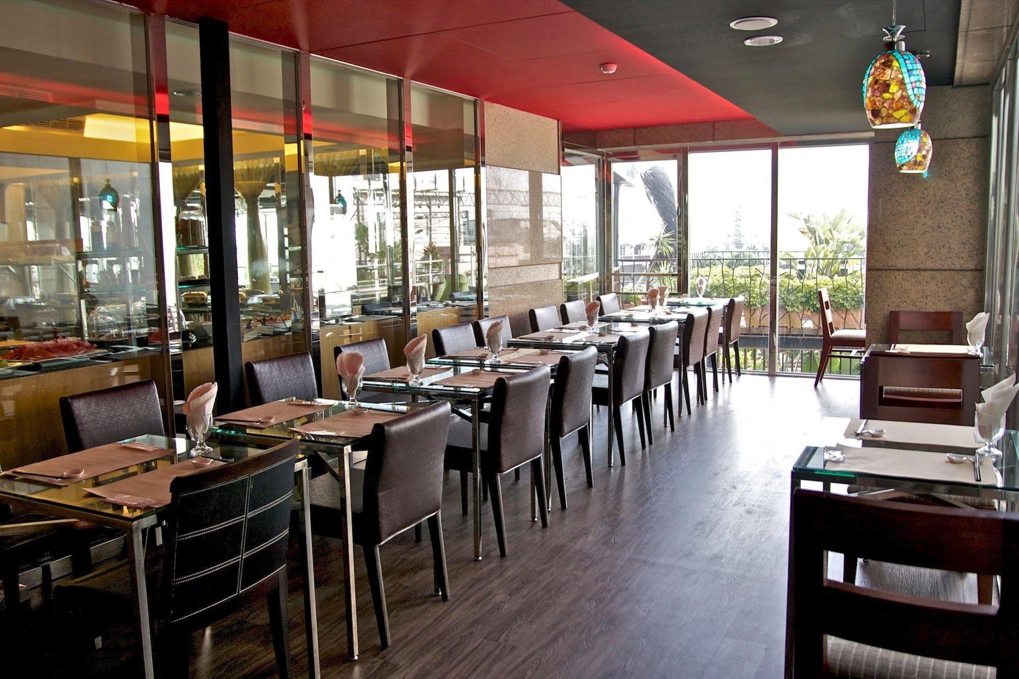 Hotel Les Champs Jiaoxi Buitenkant foto