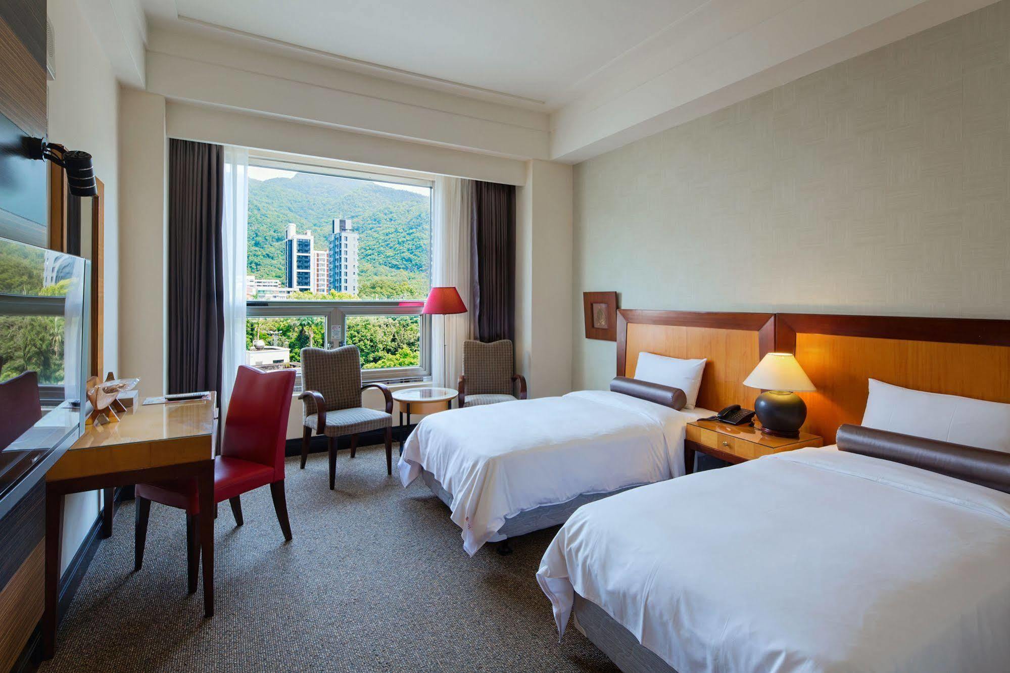 Hotel Les Champs Jiaoxi Buitenkant foto